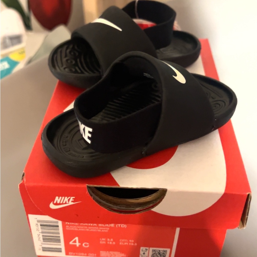 Nike Kids Black Slide Sandals